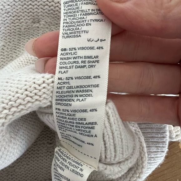 ✨SALE✨ Fat Face White sweater - Picture 8 of 8